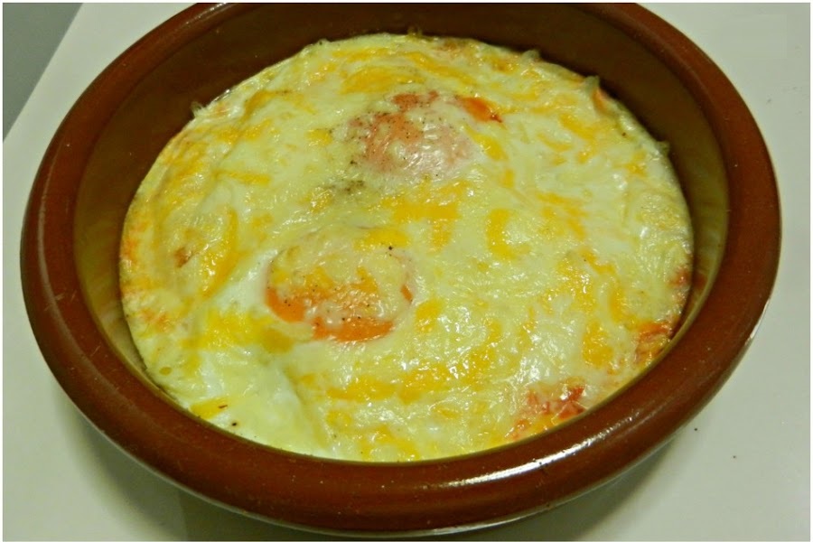Cazuelitas de huevo y queso