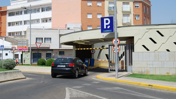 El Ayuntamiento nazareno actualizará los aparcamientos públicos del centro
