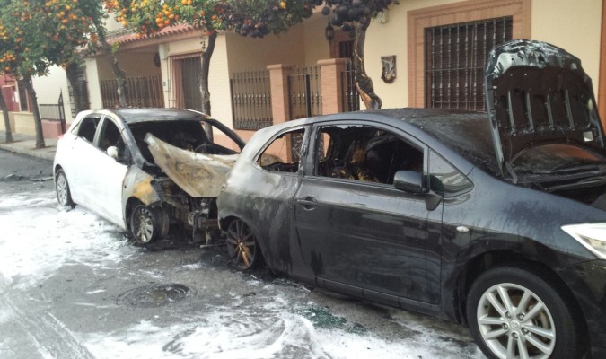 Un pirómano quema más de 14 coches en Dos Hermanas en tres meses